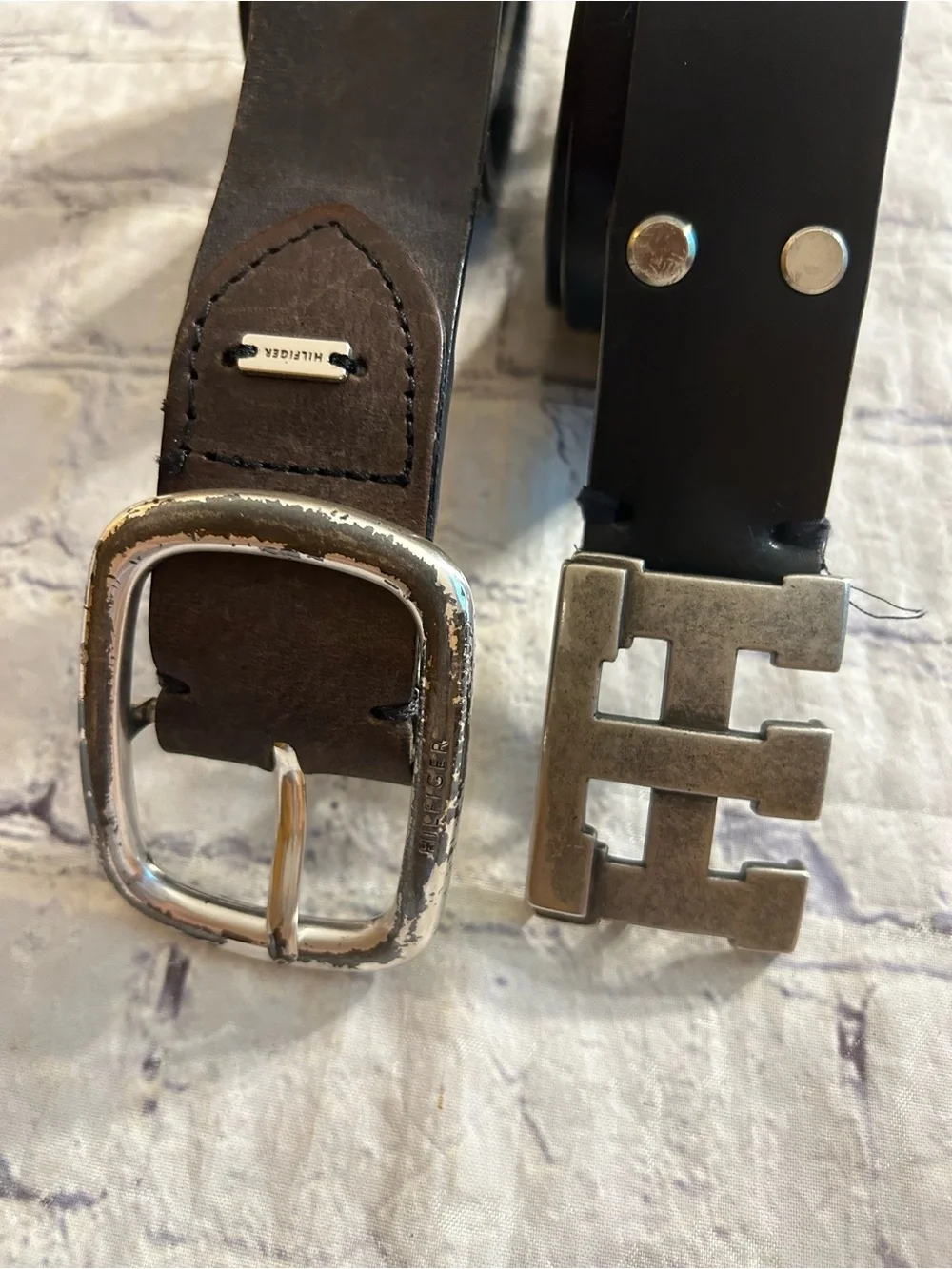 TOMMY HILFIGER DK BROWN LEATHER SIZE MEDIUM & PEPE JEANS TOMMY BUCKLE 36 BELTS